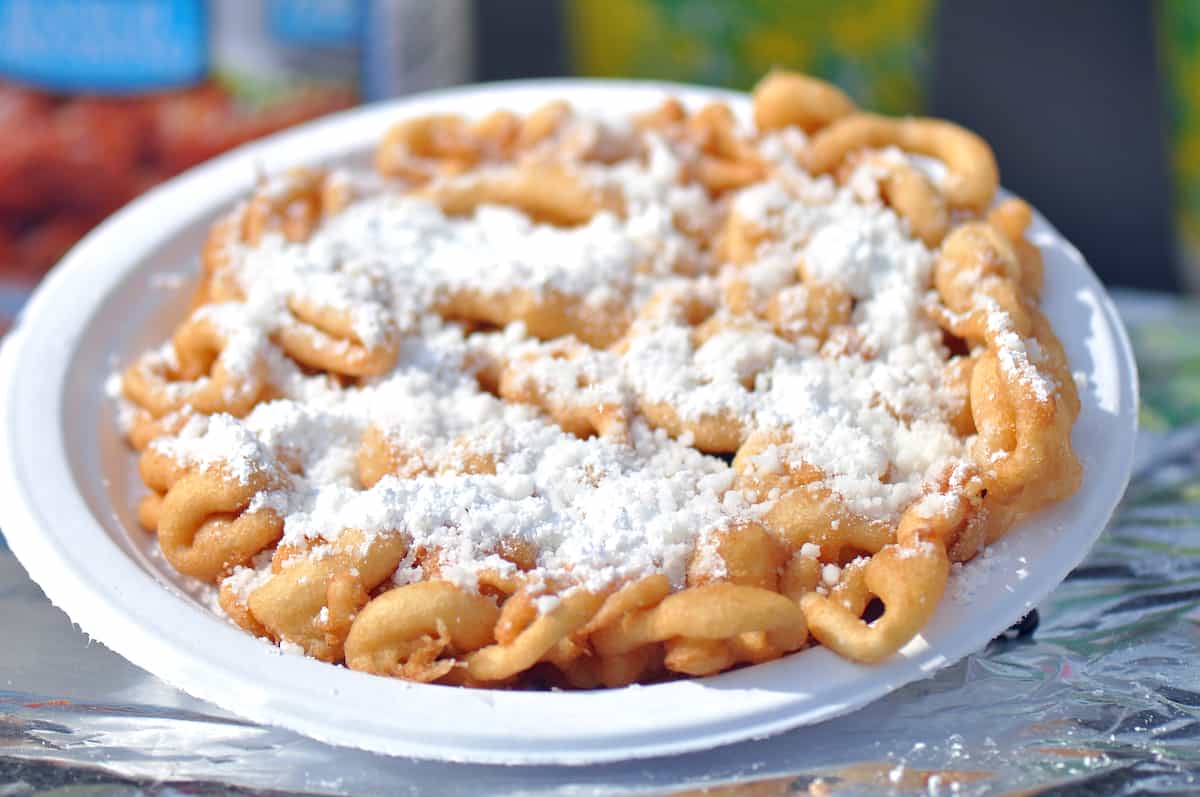 Difference between pancake and funnel cake mix